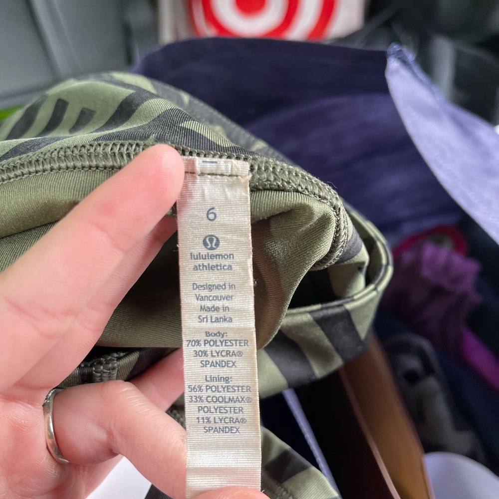 Lululemon bundle of leggings and spandex shorts - Picture 9 of 10